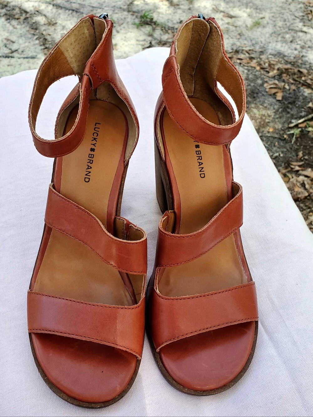 Lucky Brand Cognac Leather Block Heel Sandals